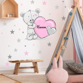 Přelepitelná dětská samolepka na zeď - Medvídek se srdíčkem a jménem