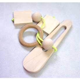 Dřevěný hlavolam kroužek